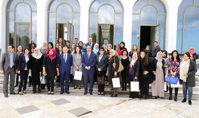 تتويج لفضليات مهنة المتاعب