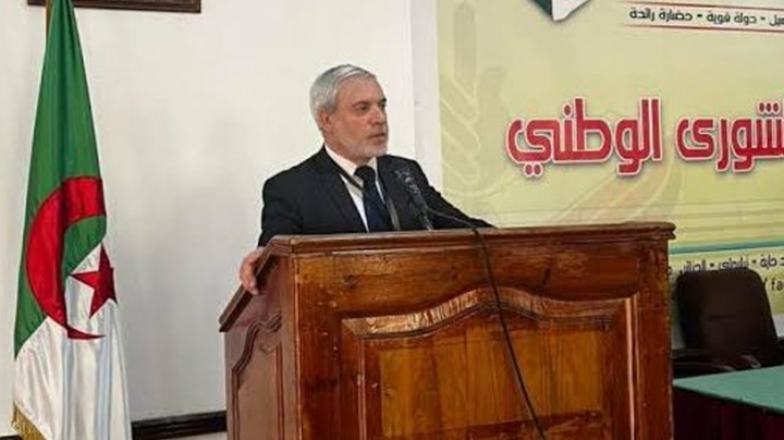 الانفتاح على اللغة الإنجليزية خدمة لمصلحة الأجيال القادمة