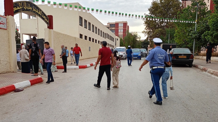 سلوكيات مقلقة أمام المدارس رغم القرارات الولائية