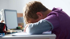 "التنمـر الالكـتروني" يهدد الصحة النفسية للشباب