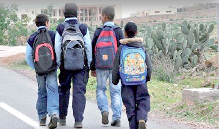 غياب النقل المدرسي يؤرق تلاميذ القرى