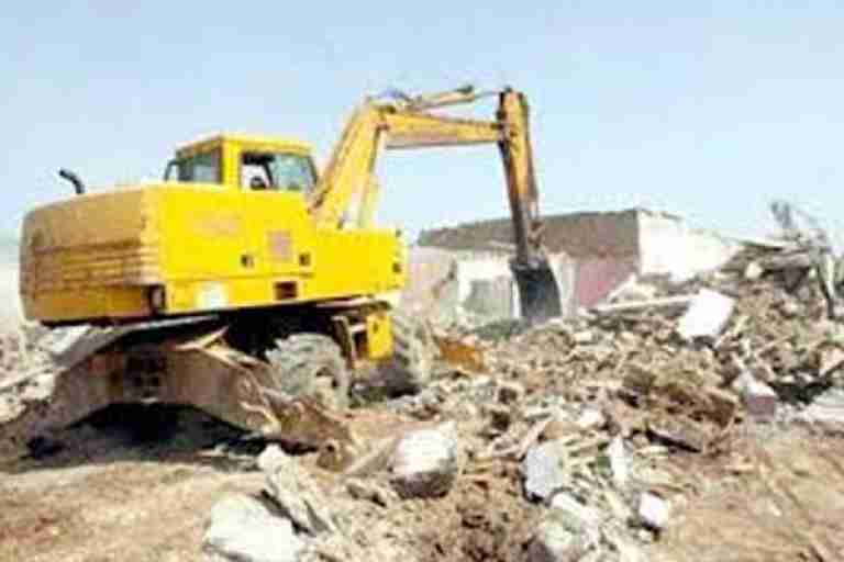 الوالي يأمر بهدم البنايات الفوضوية