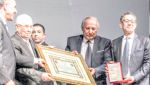 رئيس الجمهورية يكرم رجال الثقافة والفن