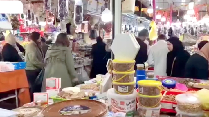 خيرات الشريعة تستقطب عشاق المنتجات الطبيعية