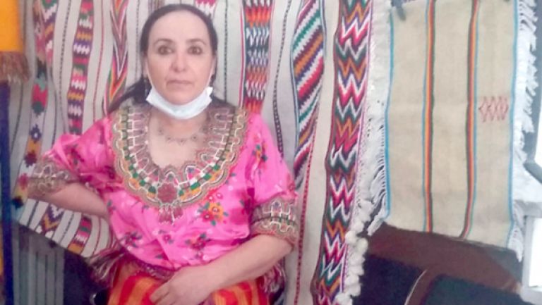 المرأة عنصر فعال... بها وعليها يعتمد المجتمع