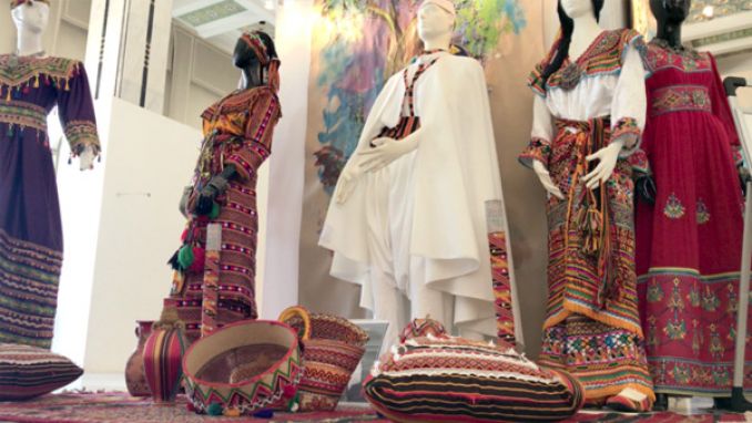 مسابقة للّباس التقليدي الجزائري بتيزي وزو