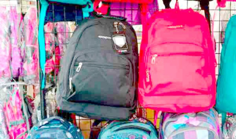 معسكر تخصص 27290 حقيبة مدرسية