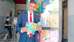 مستعد لتكوين المعلمين في الخط وكراساتي ثمرة جهود سنوات