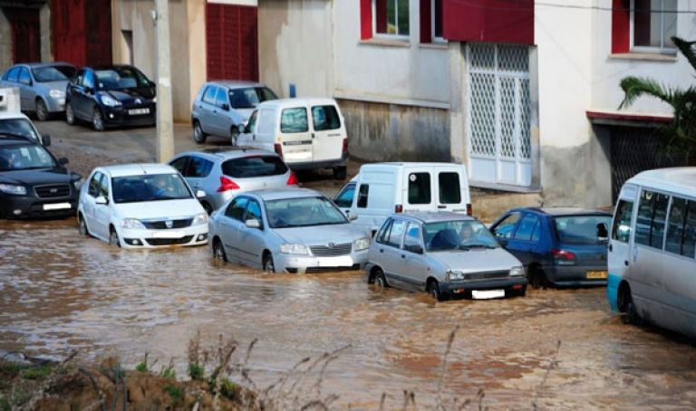 وهران بحاجة إلى 40 ألف بالوعة للقضاء على الفيضانات