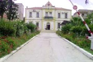 «المير" يهدد بإلغاء استفادات التجار