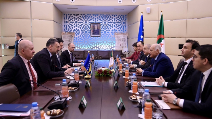 تحويل الآفاق الواعدة الجزائرية ـ البوسنية إلى مشاريع عملية