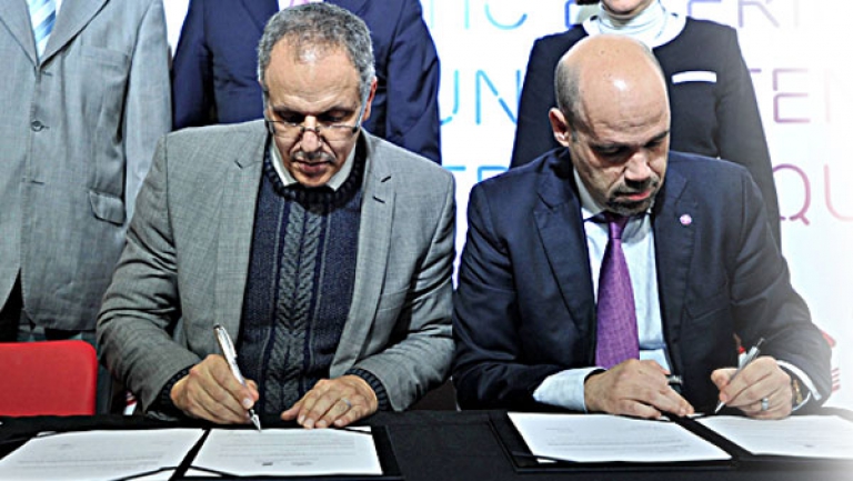 تجهيز مخبر لخدمات الجيل الرابع ودورات تكوينية للطلبة