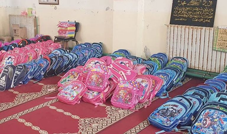 توزيع 4 آلاف حقيبة مدرسية