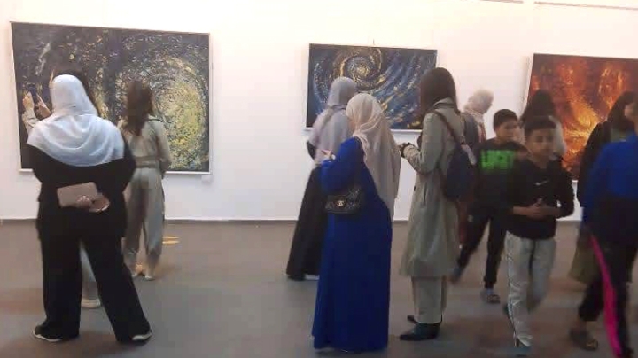 رحلة الألوان إلى ذاكرة الأثر