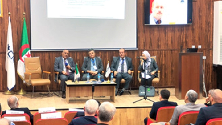 مد جسور التواصل مع المتعاملين لترقية الصناعة الوطنية