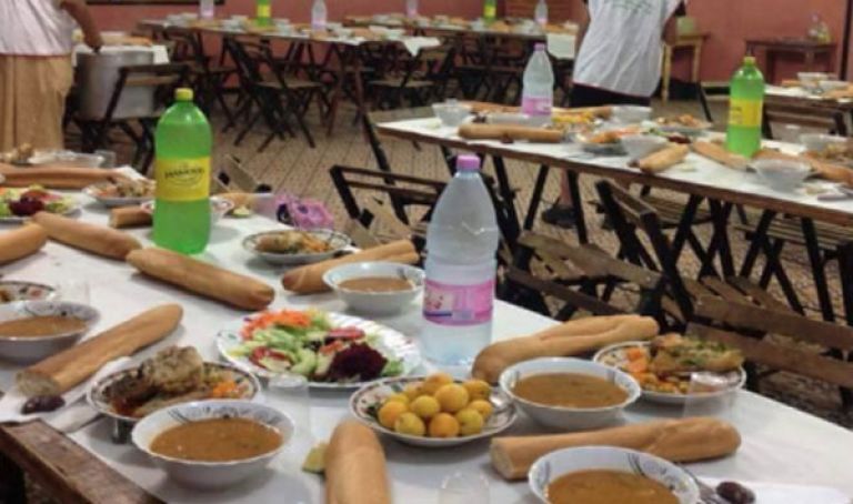 توزيع 122 قنطارا من الخضر والفواكه على مطاعم الرحمة