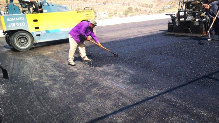 تزفيت وصيانة ودراسات خبرة بـ 90 مليارا