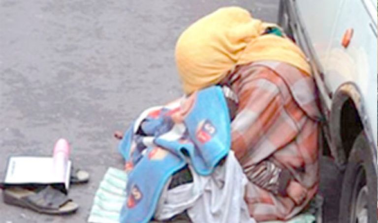 المتسولون يبتكرون طرقا جديدة