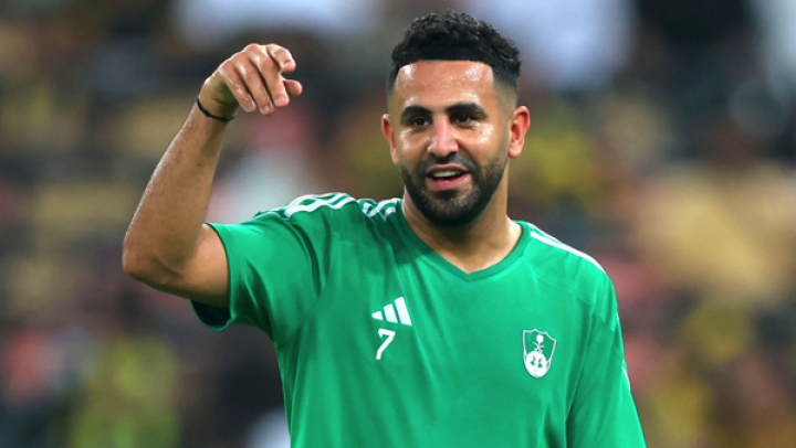 رياض محرز يثير جدلا في السعودية