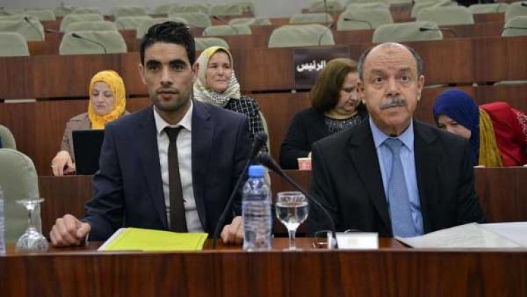 مناقشة نص المشروع بالبرلمان