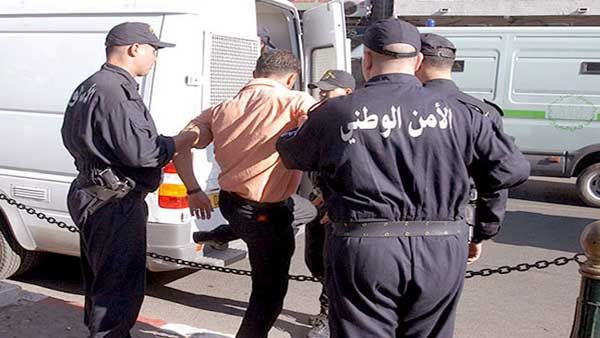 الإطاحة بشبكة إجرامية