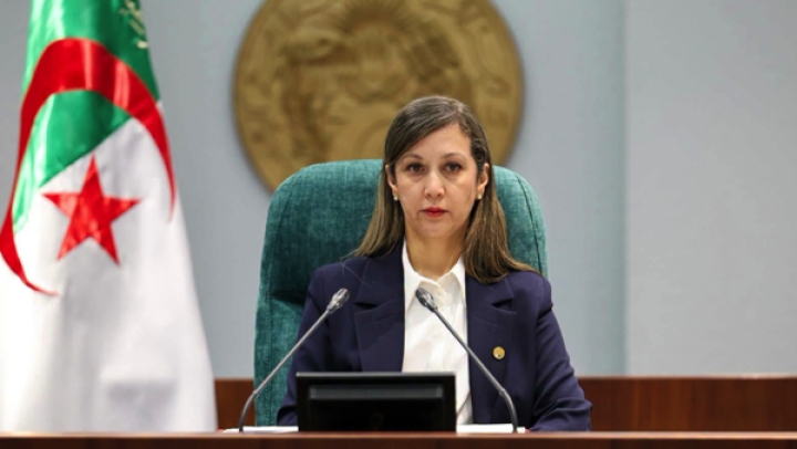 العمل بروح وطنية عالية لتعزيز الأمن والاستقرار