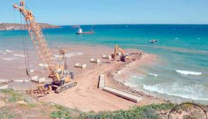 استلام كاسحة الأمواج برأس فالكون بوهران هذا العام