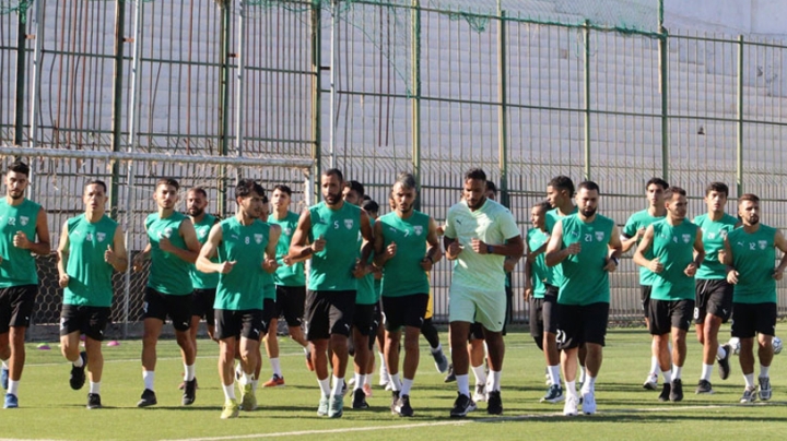 "الجمعاوة" يستهدفون العدوة إلى المحترف الأول