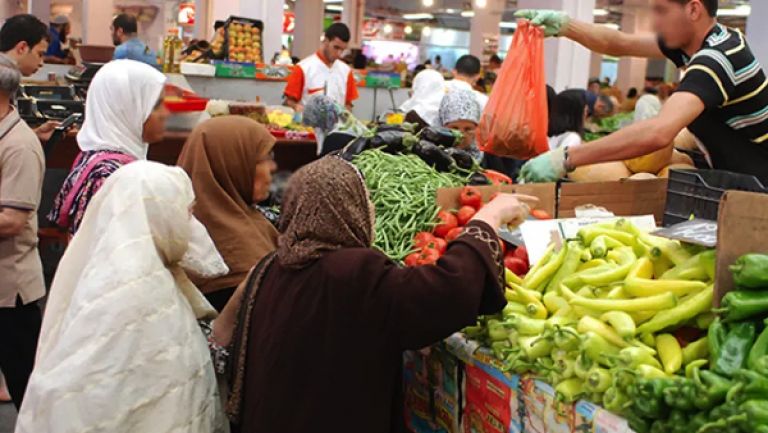 إقبال كبير على معروضات مجهولة المصدر