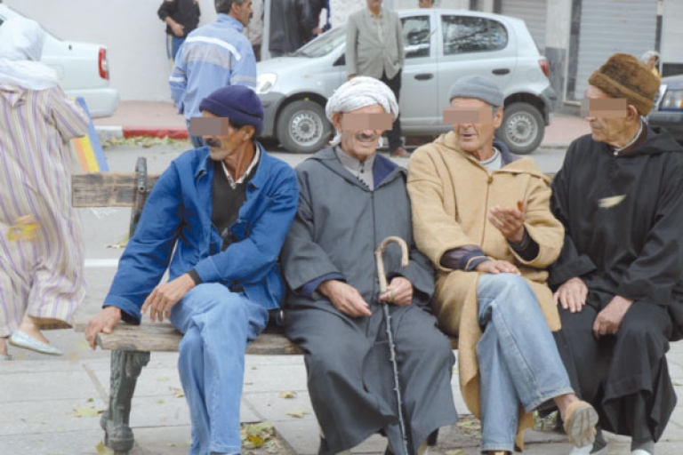 60 سنة و15 عاما أقدمية على الأقل