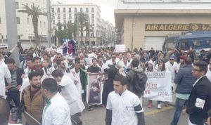 3000 طبيب مقيم في مسيرة بشوارع وهران