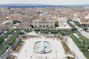 تسوية عقود الملكية بـ 13 بلدية