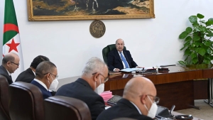 السيد عبد المجيد تبون، رئيس الجمهورية القائد الأعلى للقوات المسلحة وزير الدفاع الوطني