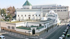 مسجد باريس يحدّد زكاة الفطر بـ7 أورو لكل شخص