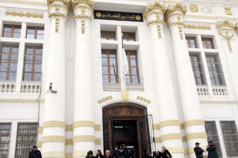 7 سنوات سجنا نافذا في حق المتاجرين بالأسلحة النارية بدون رخصة بقسنطينة