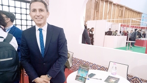 عالمنا اليوم رهين الطموح السلبي للبشر