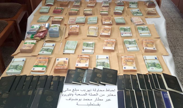 الإطاحة بشبكة دولية لتهريب العملة الأجنبية بقسنطينة