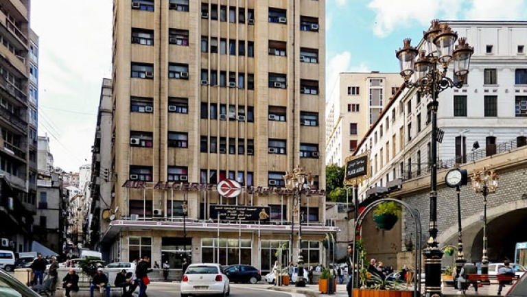 الجوية الجزائرية تمدّد أجل استلام العروض