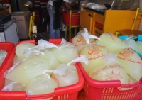 مشروبات مجهولة المكونات تُباع في الأسواق