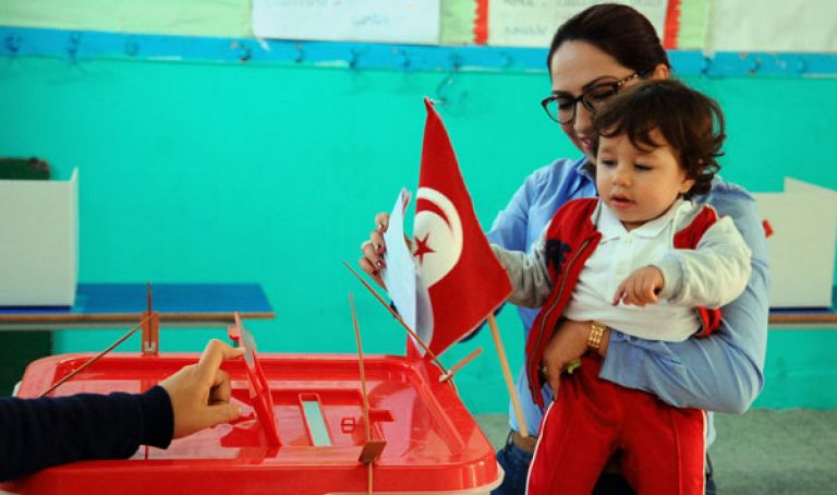 التونسيون يدخلون حالة الترقب