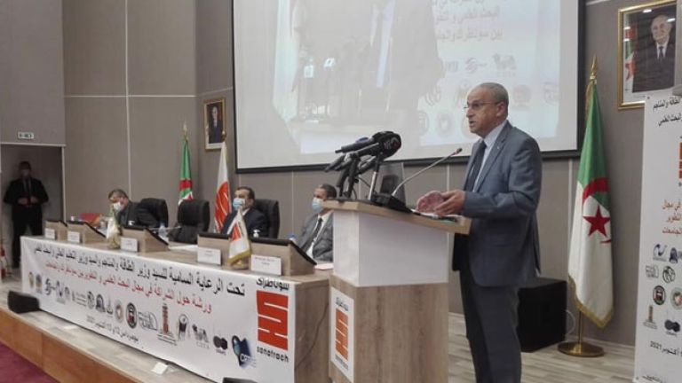 بعث 150 مشروع بحث جامعي خلال السنة الجارية