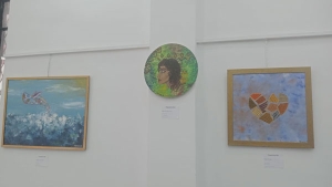 24 لوحة تحاكي الطبيعة والروحانيات