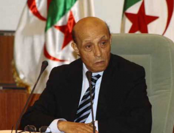 ولد خليفة يشدد على الاستثمار في العقول �
