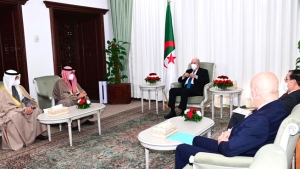 رئيس الجمهورية، السيد عبد المجيد تبون-الشيخ عبد الله ناصر صباح الأحمد الصباح، عضو العائلة الأميرية الكويتية مالك شركة مشاريع الكويت القابضة