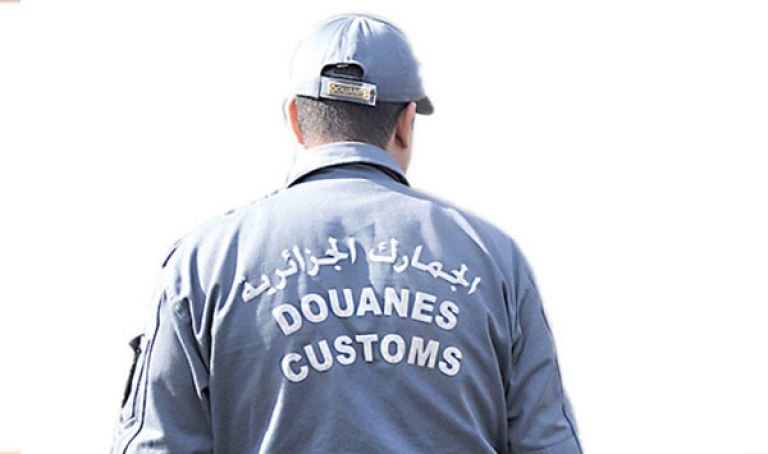ضباط الجمارك يطالبون بالترقية