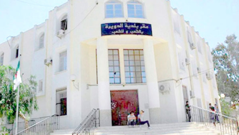 مشاريع لفك العزلة والاختناق المروري