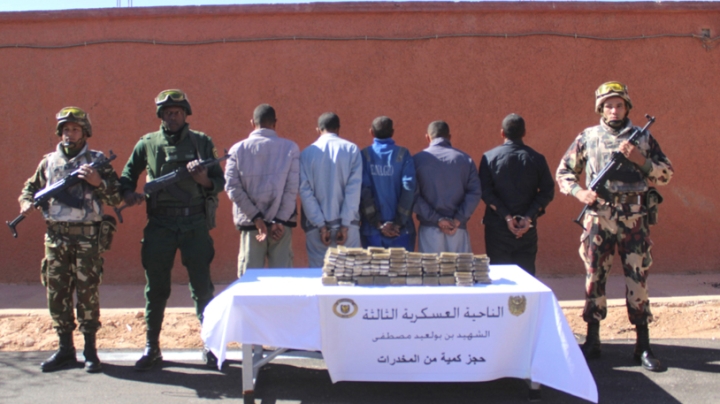 إحباط محاولة تمرير 10 قناطير من الكيف عبر الحدود مع المغرب