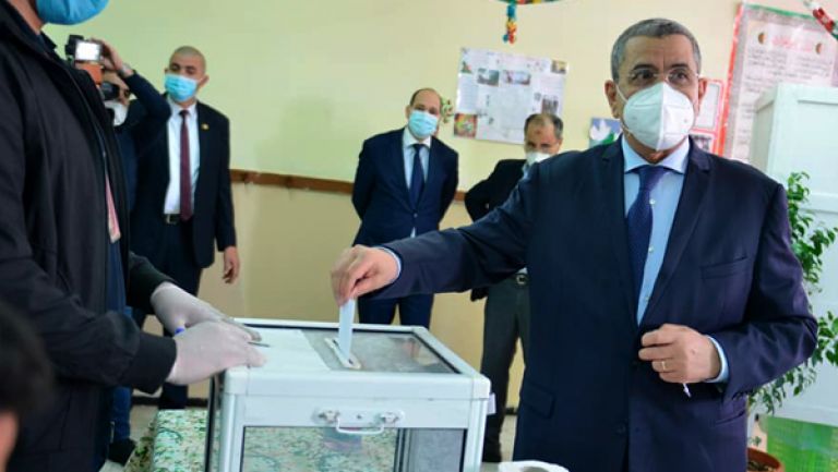 الاستفتاء يوم لمستقبل الجزائر الجديدة