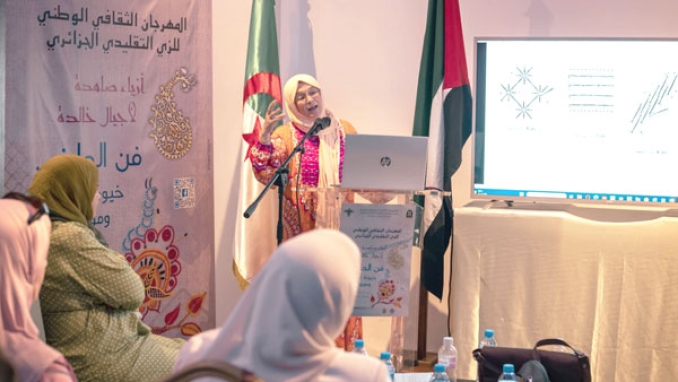 دعوات لتعزيز البحث العلمي وتنظيم عروض للأزياء التاريخية