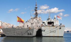المجموعة البحرية الدائمة الثانية لحلف الناتو ترسو بميناء الجزائر